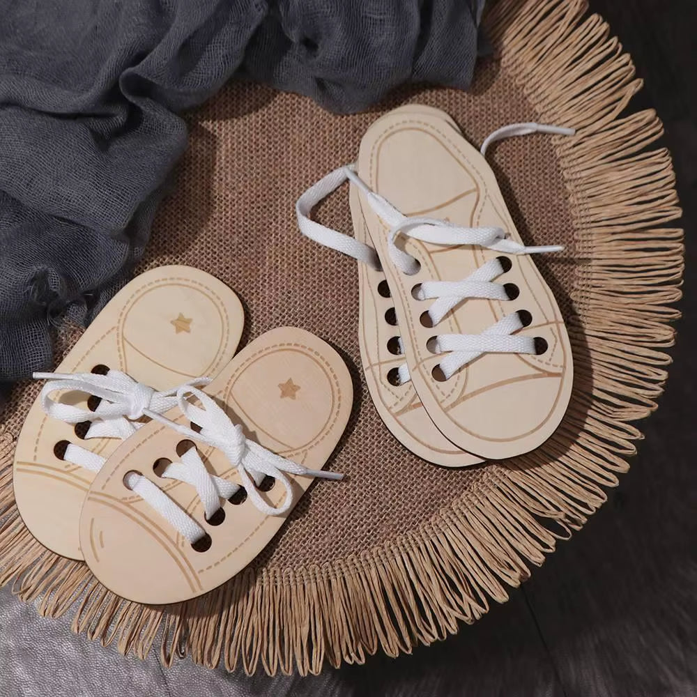 Montessori Teaching Aids Wooden Lacing Shoe Toy Learn to Tie Laces Toy Montessori Educational Toy Tying Shoelaces Boards